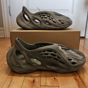 MX Granite Yeezy Foam Runner Size 12